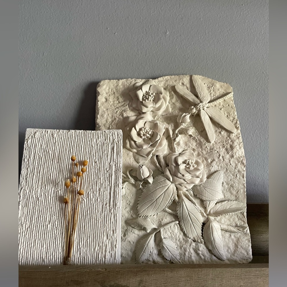 Botanical art plaque